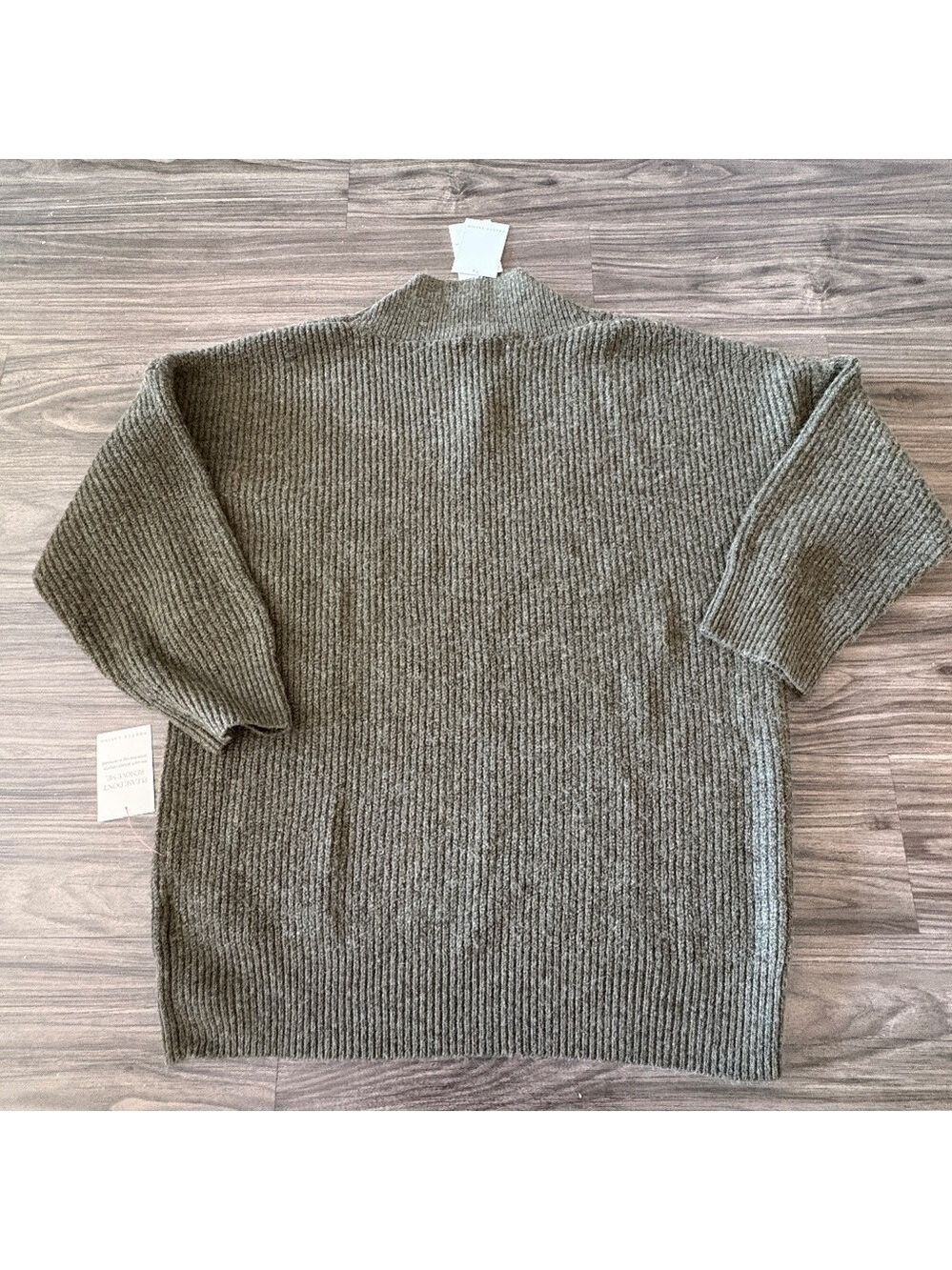Pretty Lavish Jovie Oversized Rib Knit V Neck Sweater Olive Green - Picture 3 of 11